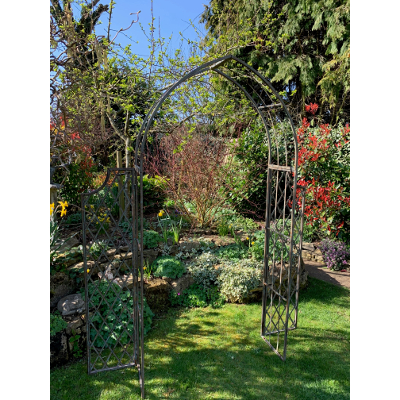 Gothic Arch with Sides