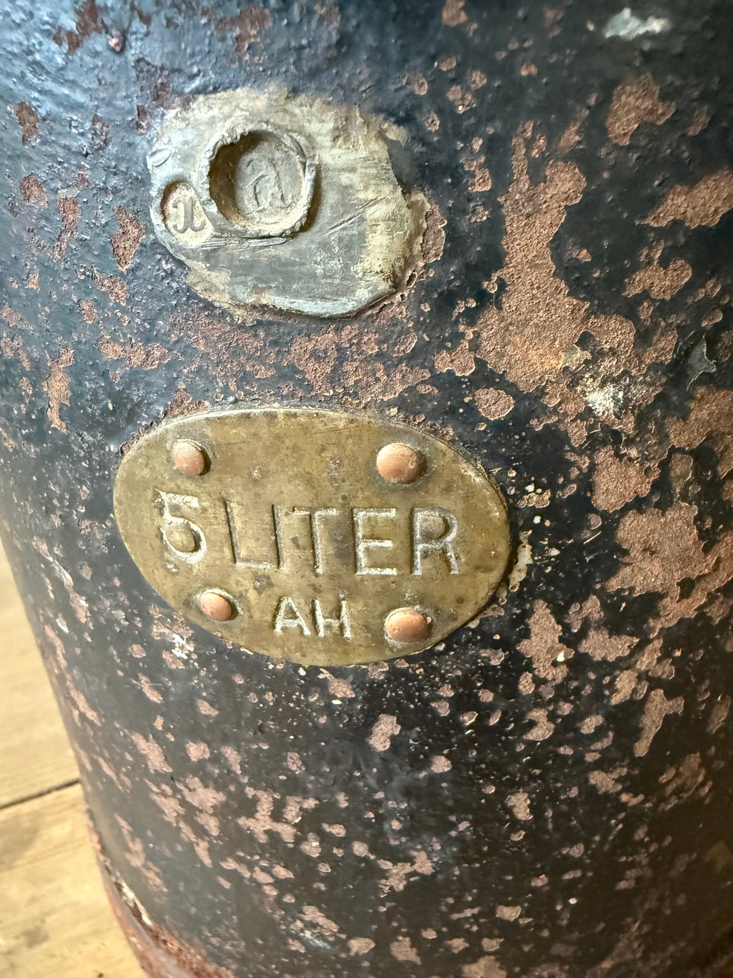 Vintage Cast Iron Pot